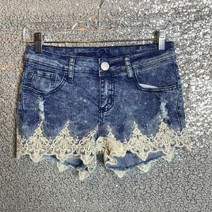 341 - Woman’s shorts